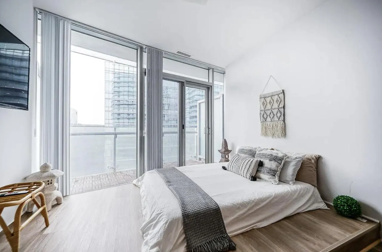 Ferienwohnung Downtown Toronto Gem